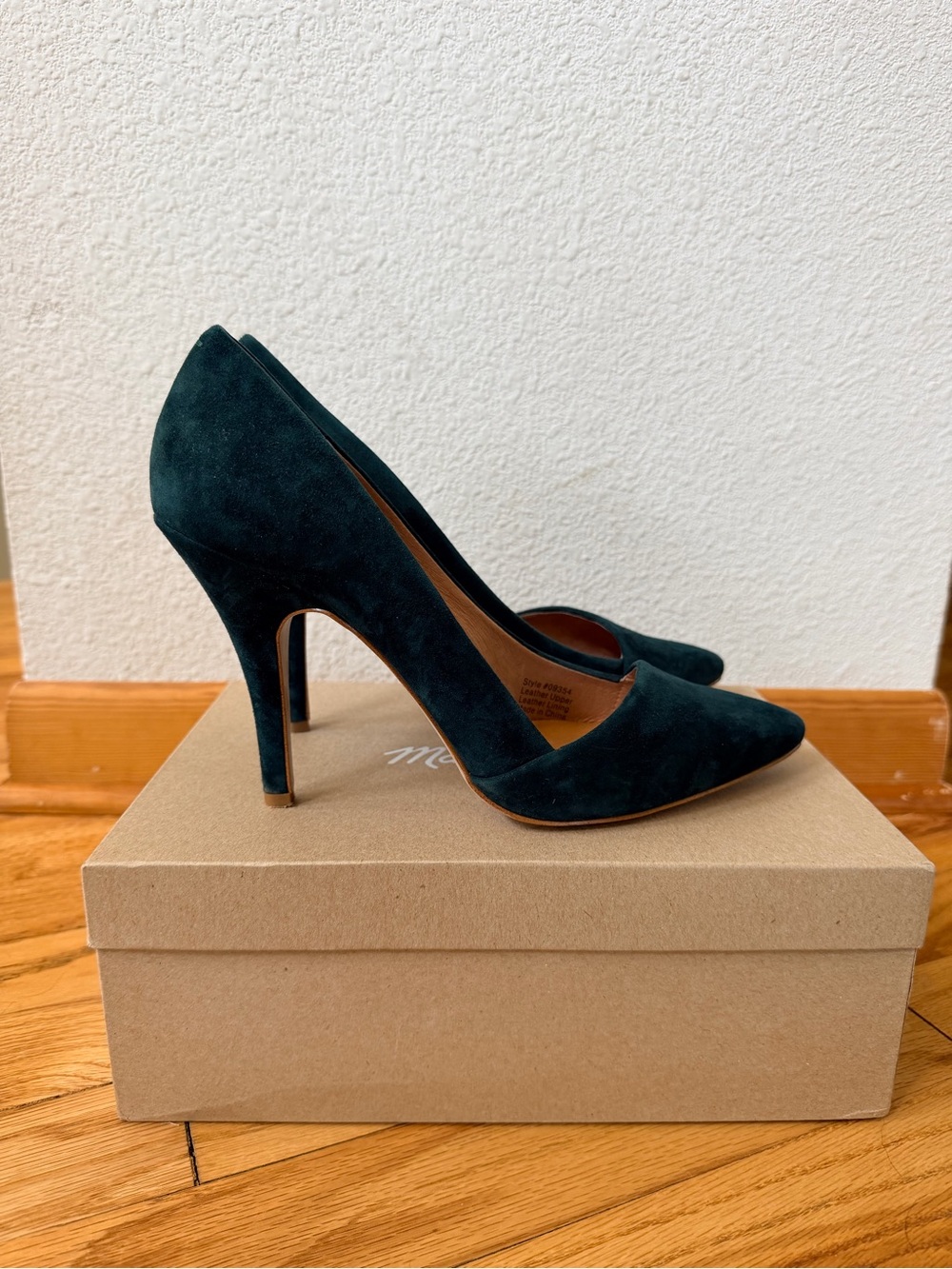 Madewell Women’s Pointed-Toe Suede Pumps in Gallery Green - Picture 2 of 5